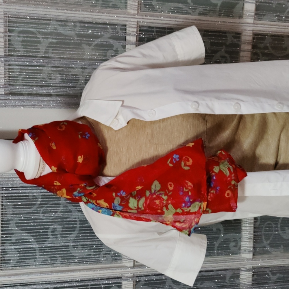 Thin fashion Scarf  red and multi color flowers Beautiful!